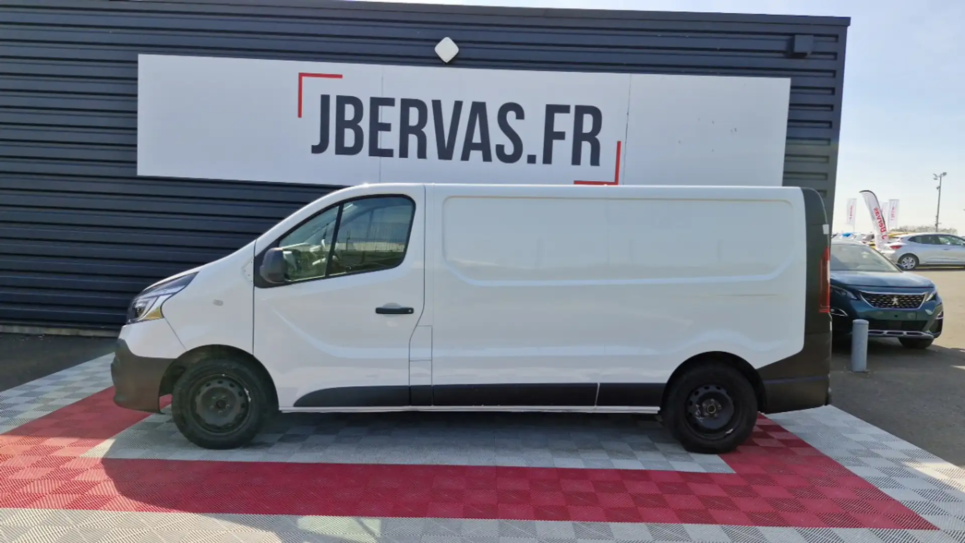 Renault Trafic l2h1 1300 kg dci 120 grand confort Blanc - 2
