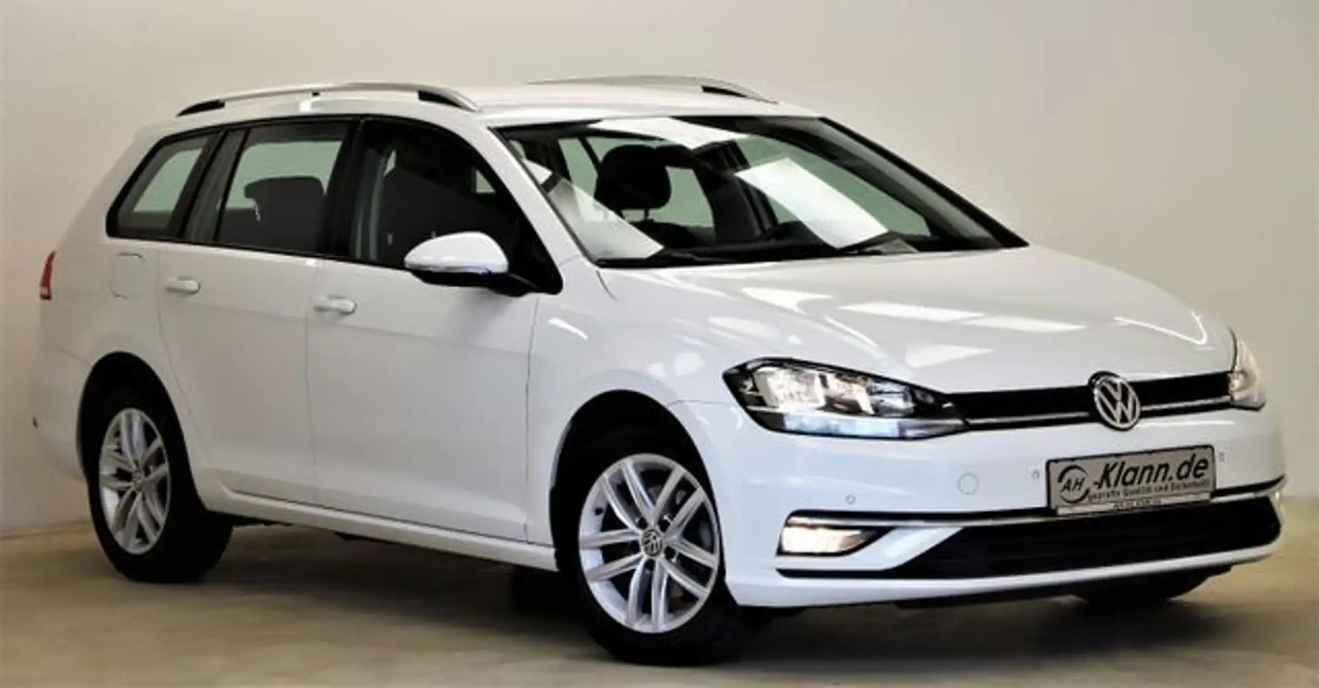 Volkswagen Golf 7 Variant 1.6TDI 110PS Comfortline Navi USB Bílá - 1