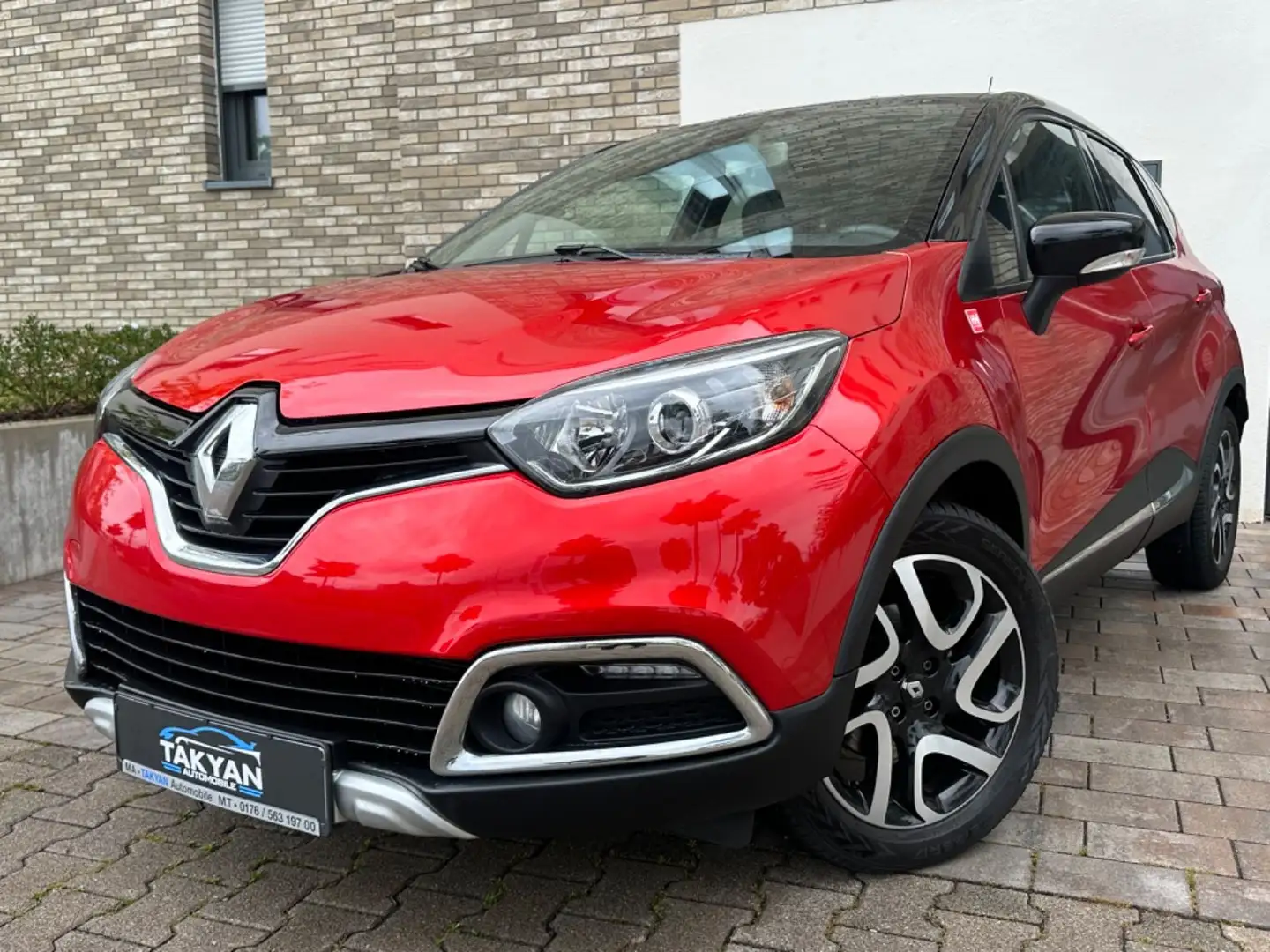 Renault Captur Helly Hansen*1.Hand*Navi* Rouge - 1