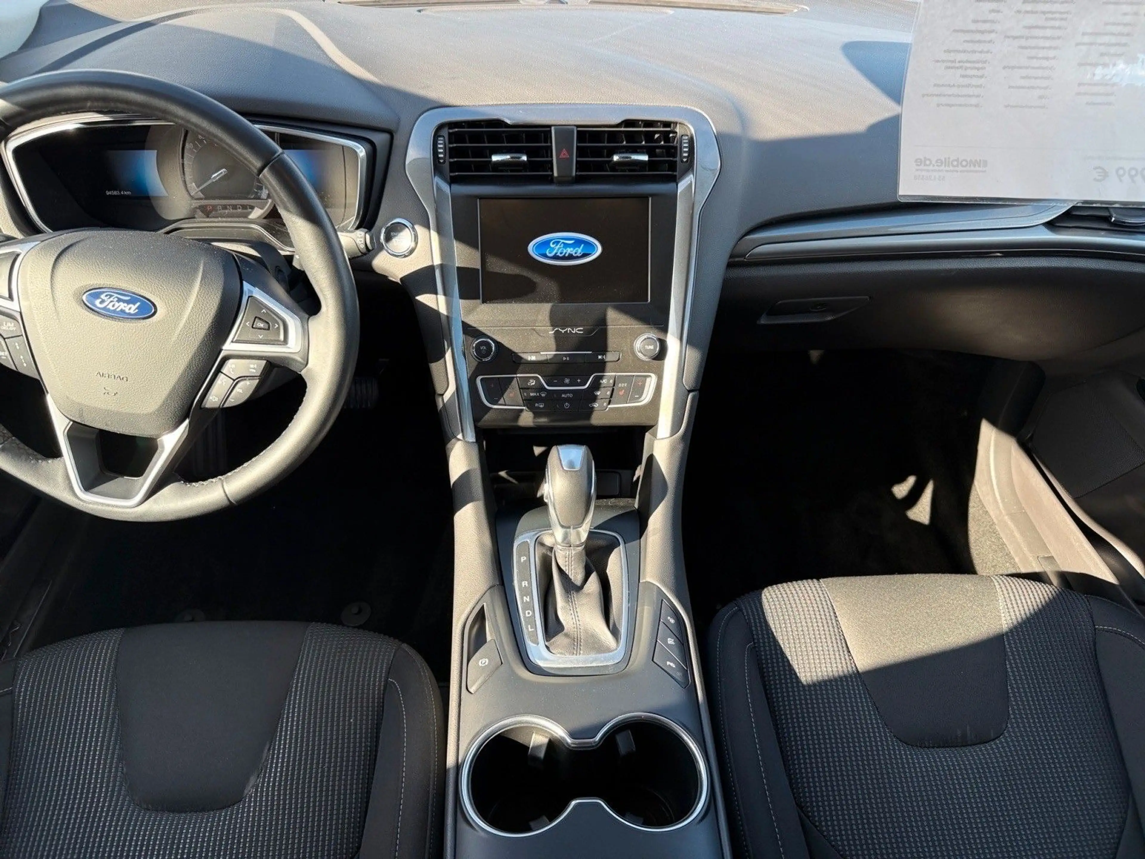Ford Mondeo Turnier Hybrid — photo 11