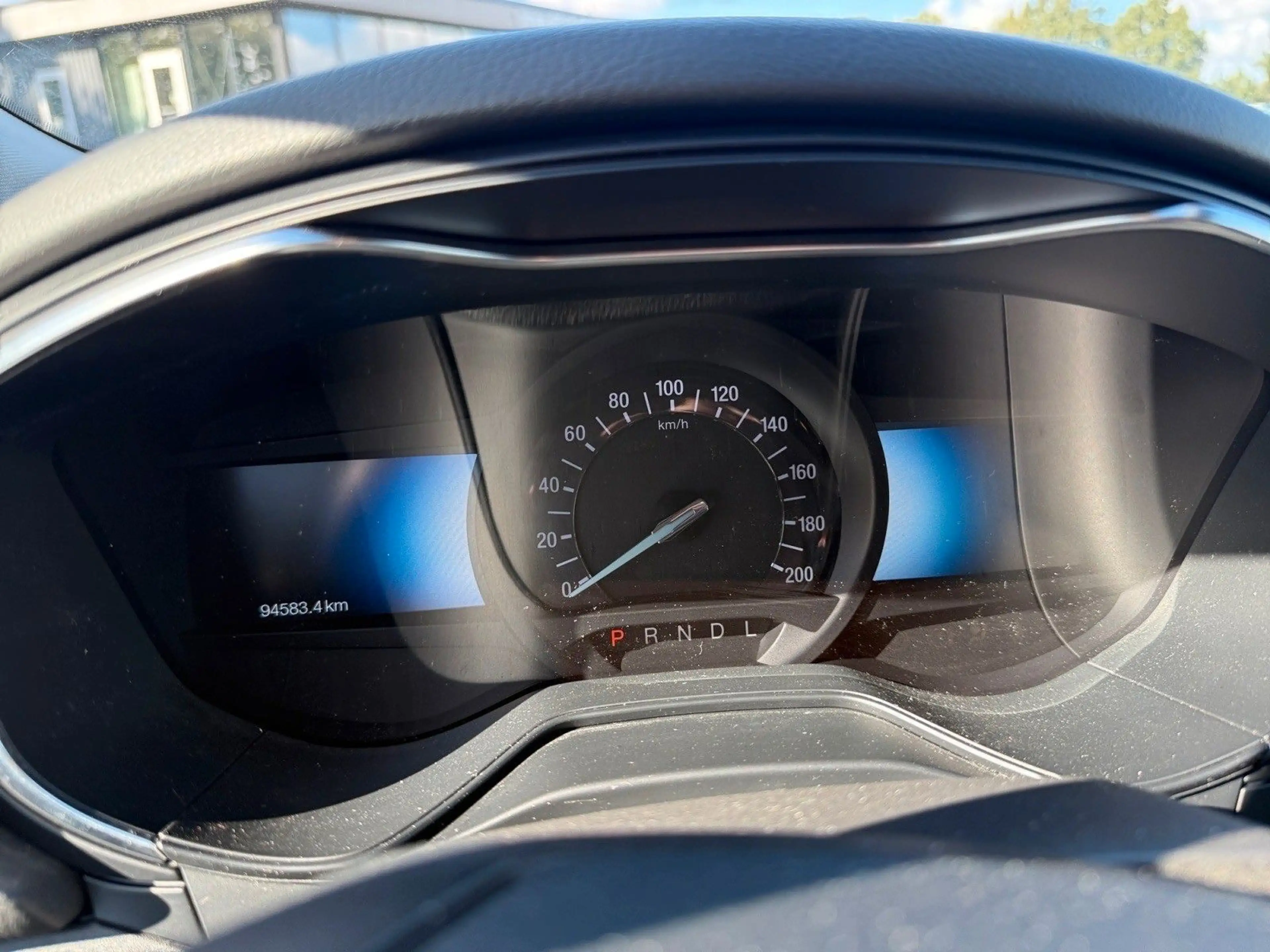 Ford Mondeo Turnier Hybrid — photo 13