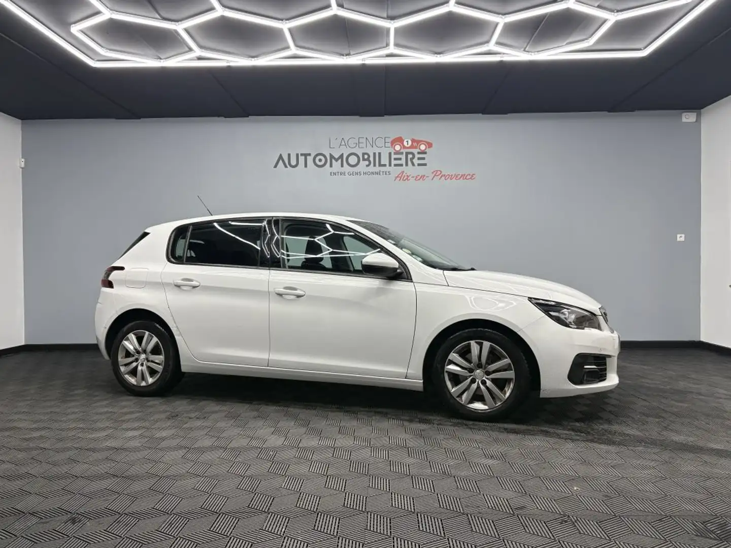 Peugeot 308 II (T9) Phase II 1.6 BlueHDi S&S 120 cv Blanc - 2