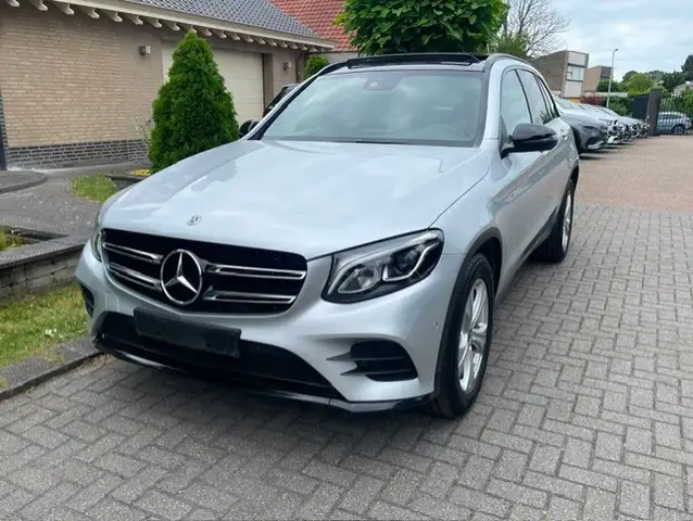 Mercedes-Benz GLC 220 d 4MATIC AMG LINE PANO NAVI CAMERA LED