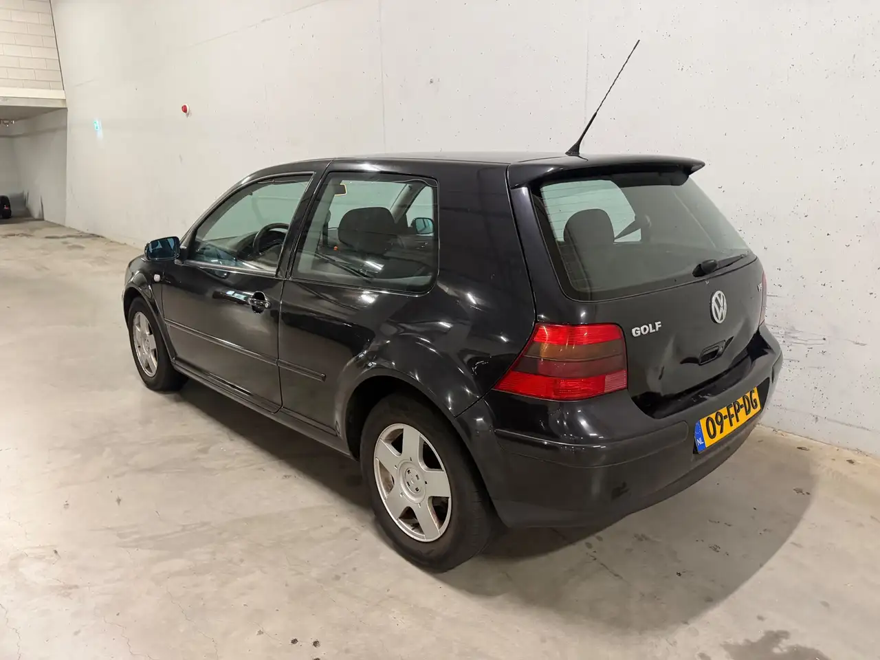 Volkswagen Golf 2.3 V5 Highline Nieuwe APK Dealer Onderhoud, foto 5