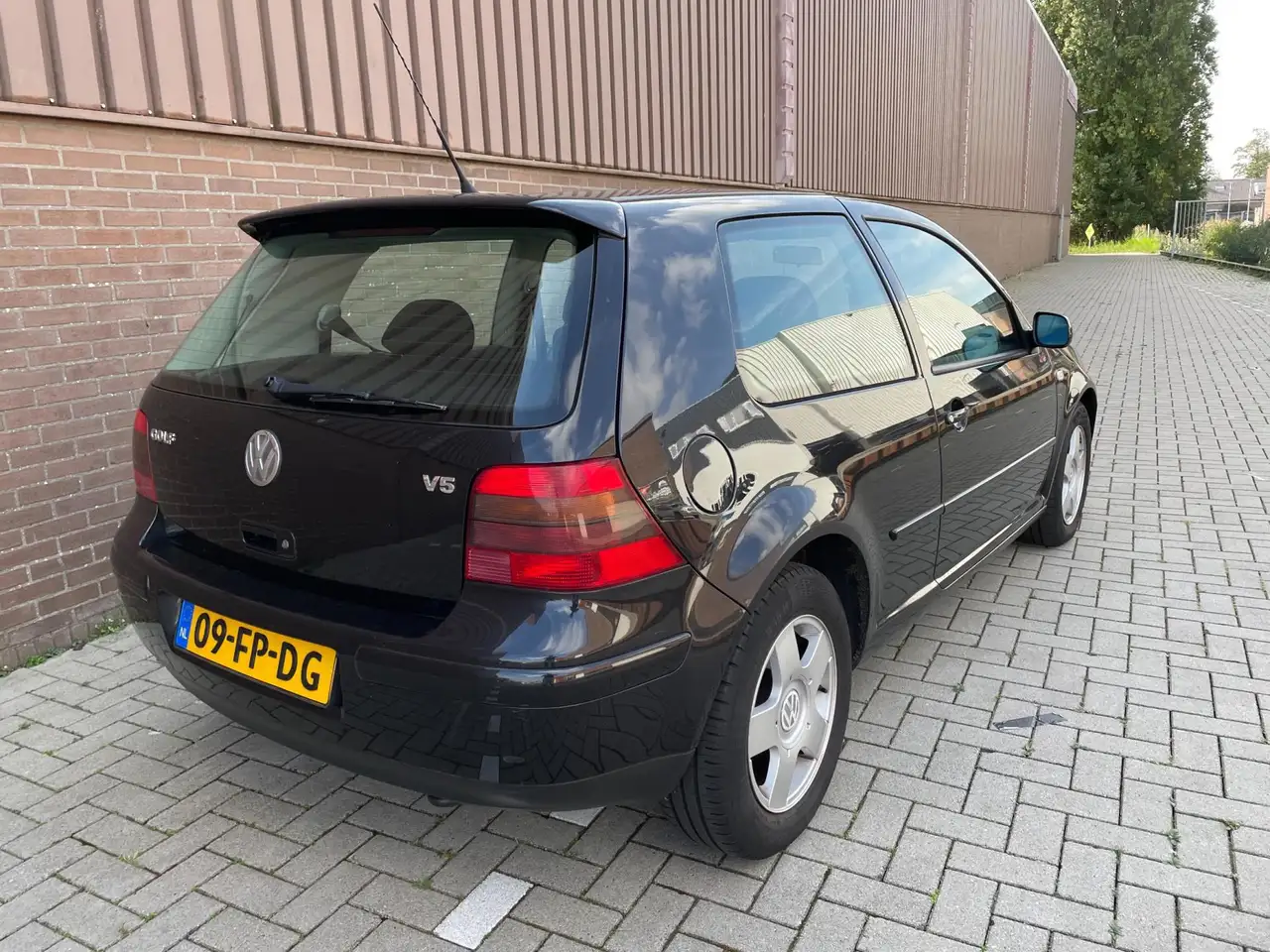 Volkswagen Golf 2.3 V5 Highline Nieuwe APK Dealer Onderhoud, foto 7