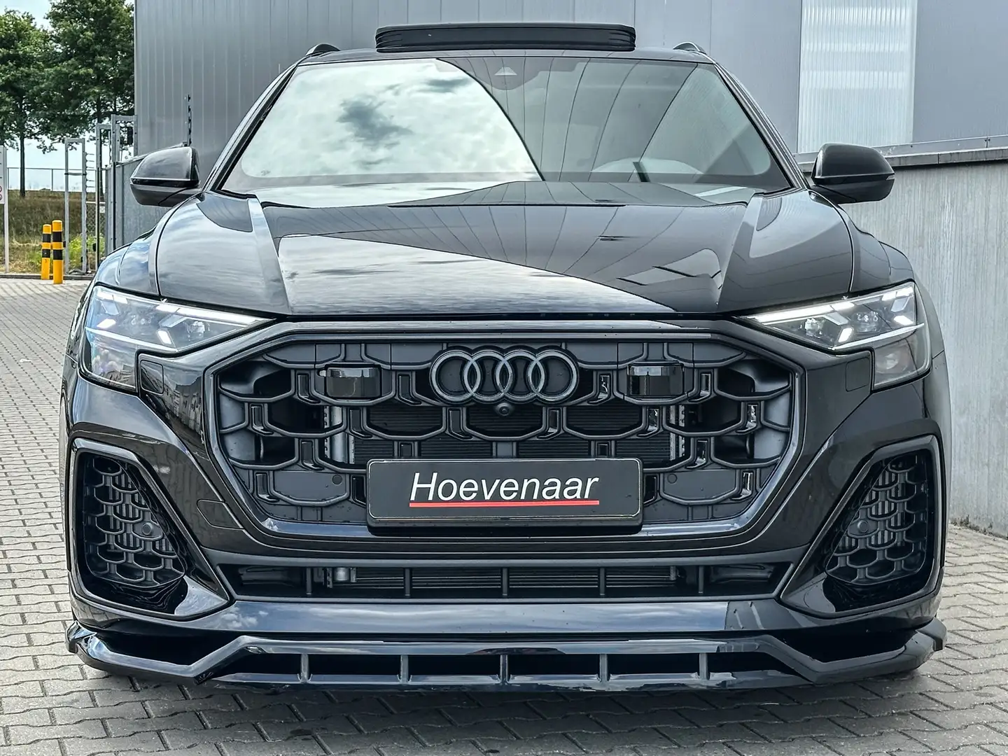 Audi Q8 55 TFSI e 394Pk S line 23Inch Vossen 4Wielbest Rs- Noir - 2