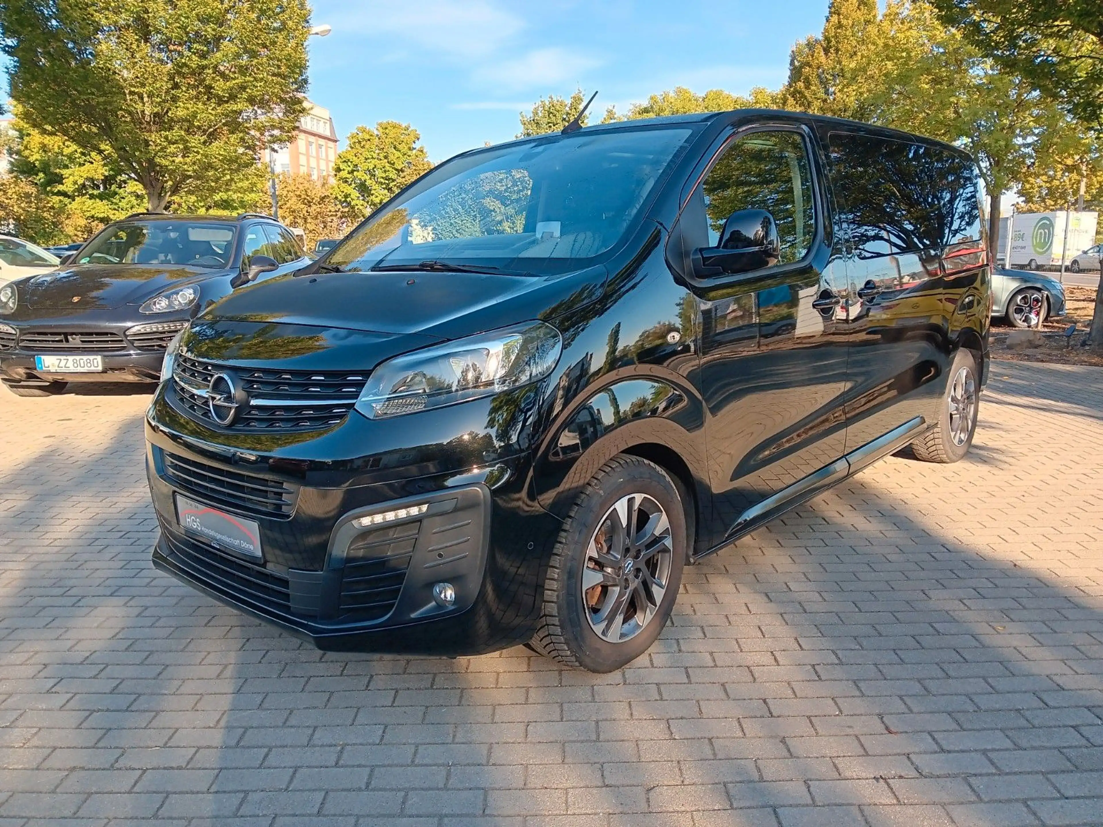 Opel Zafira Life Tourer M 7-Sitze Leder AHZV Navi