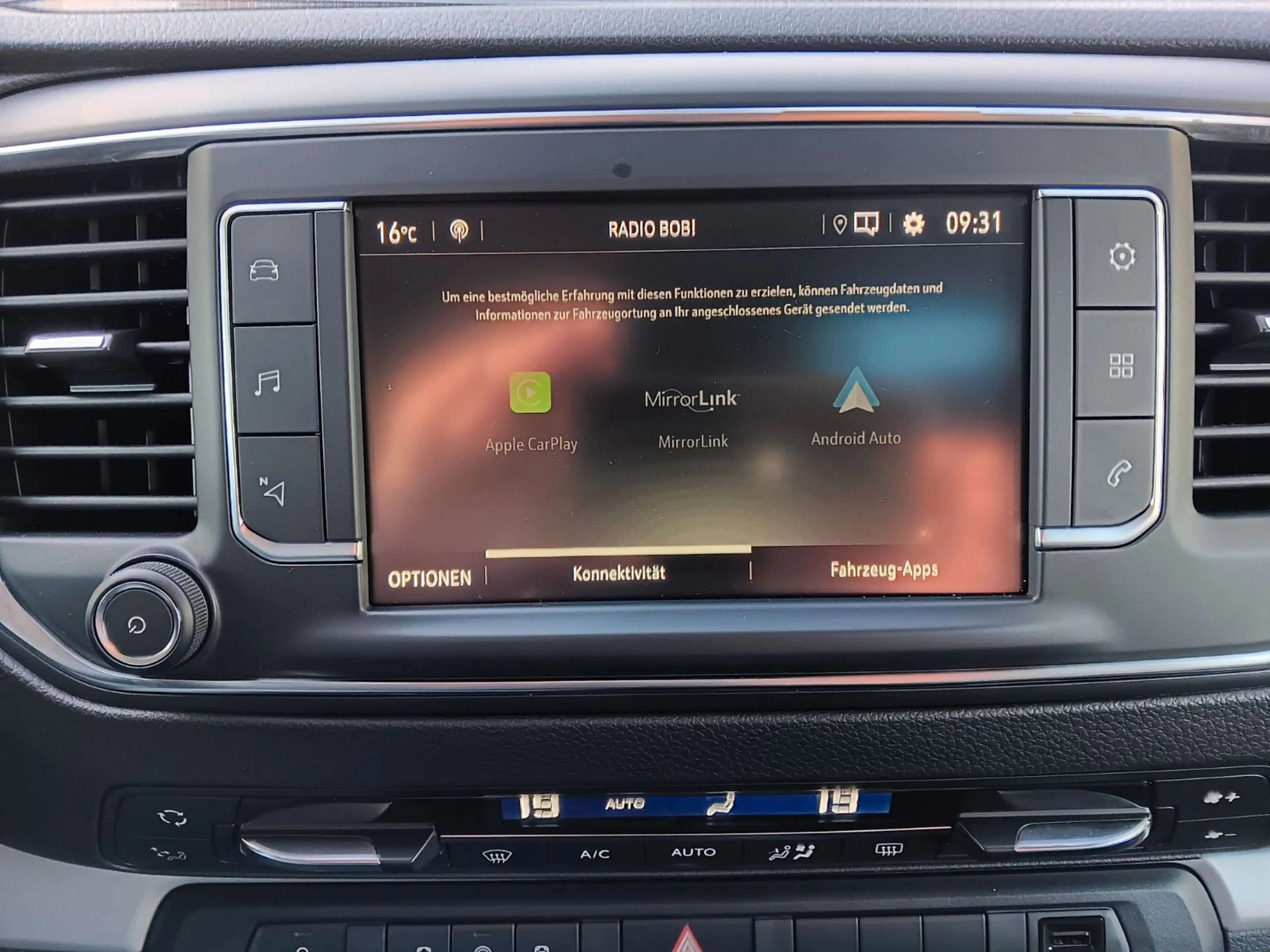 Opel Zafira Life Tourer M 7-Sitze Leder AHZV Navi — photo 15