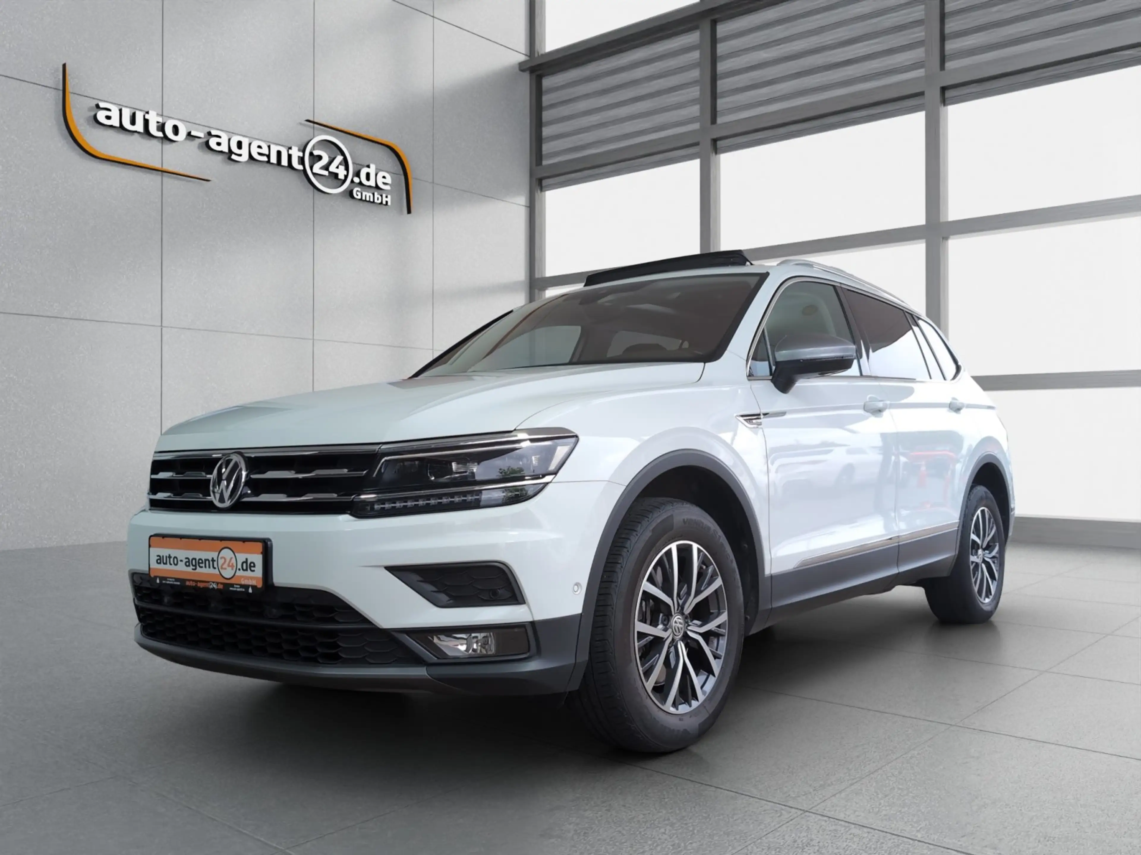 Volkswagen Tiguan Allspace 2.0 TDI 4M /Pano/ACC/HUD/360°/AHK — photo 2