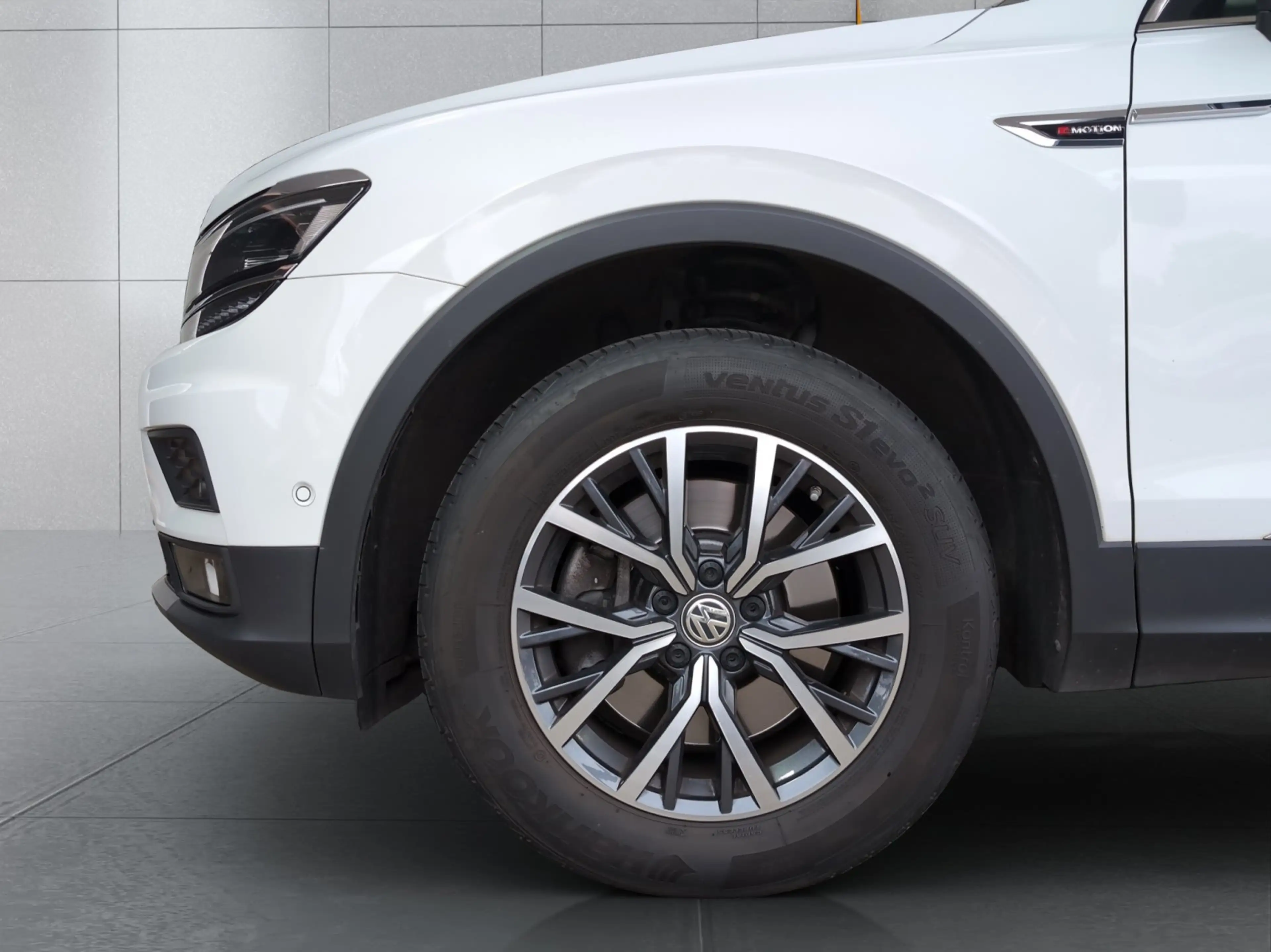 Volkswagen Tiguan Allspace 2.0 TDI 4M /Pano/ACC/HUD/360°/AHK — photo 6