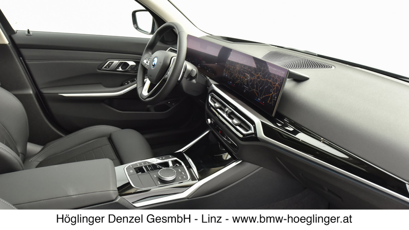BMW 330 e xDrive — photo 10