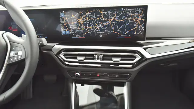 BMW 3 Series view 7