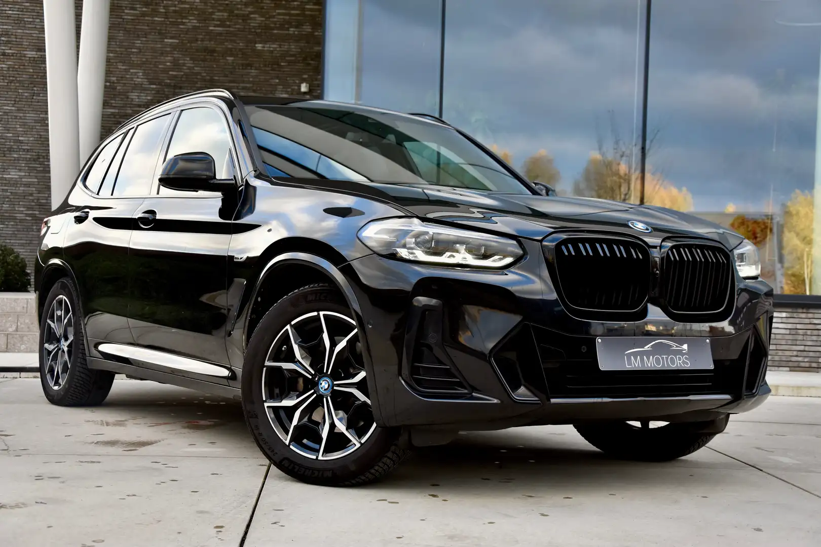 BMW X3 30 X-Drive **M-Pack** PANO DAK Noir - 1