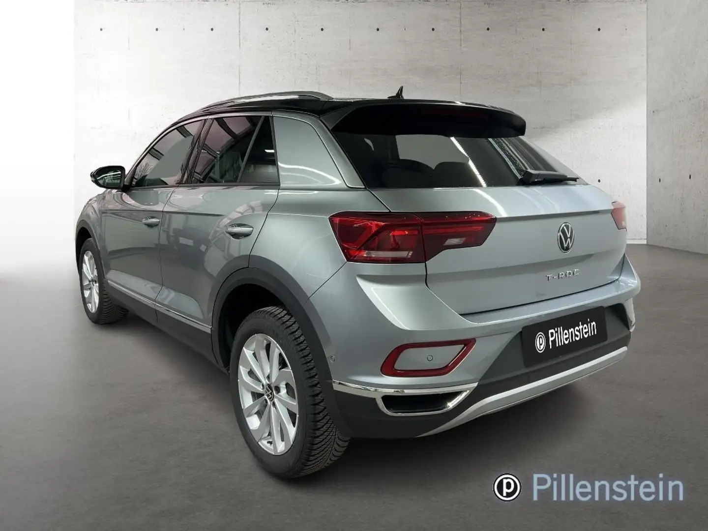 Volkswagen T-Roc TSI DSG STYLE NAVI+AHK+BUSINESS Silber - 2