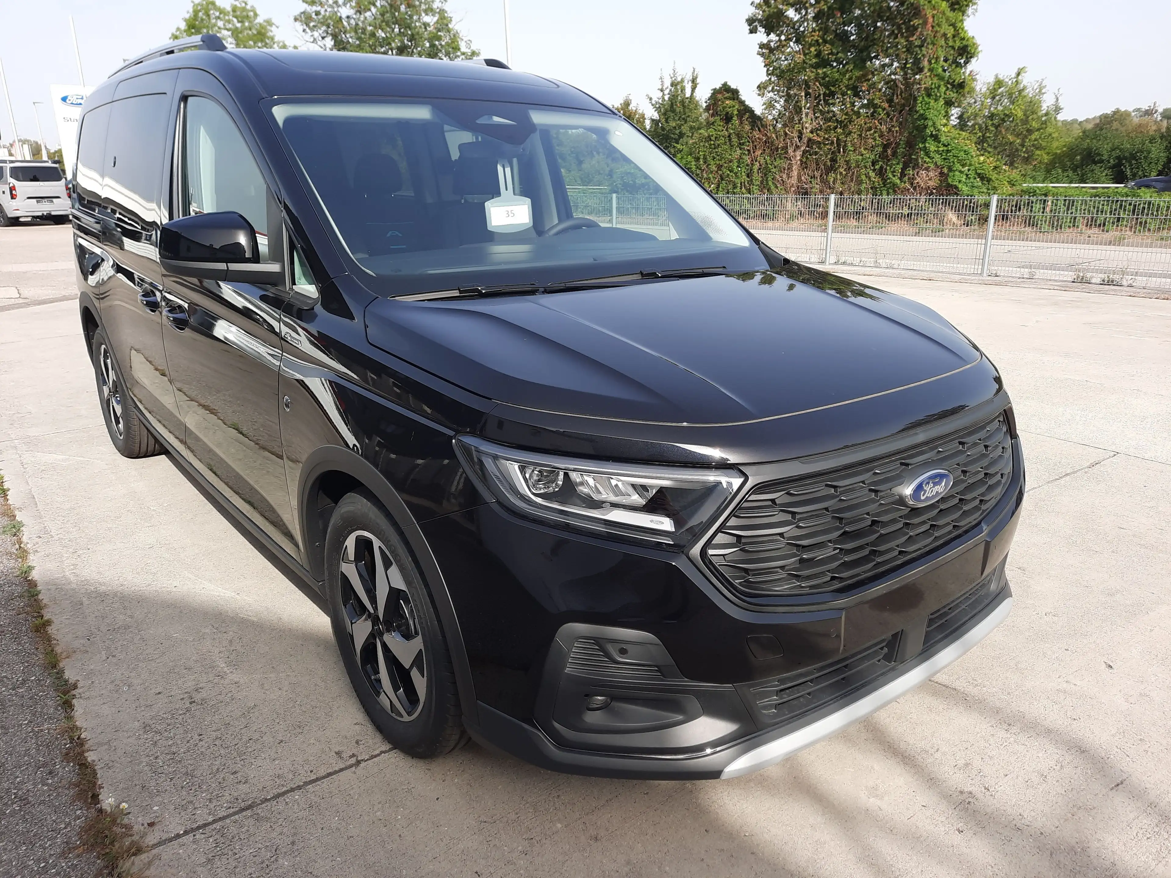Ford Tourneo Connect 2.0 EcoBlue Active L2 AWD LED — photo 3