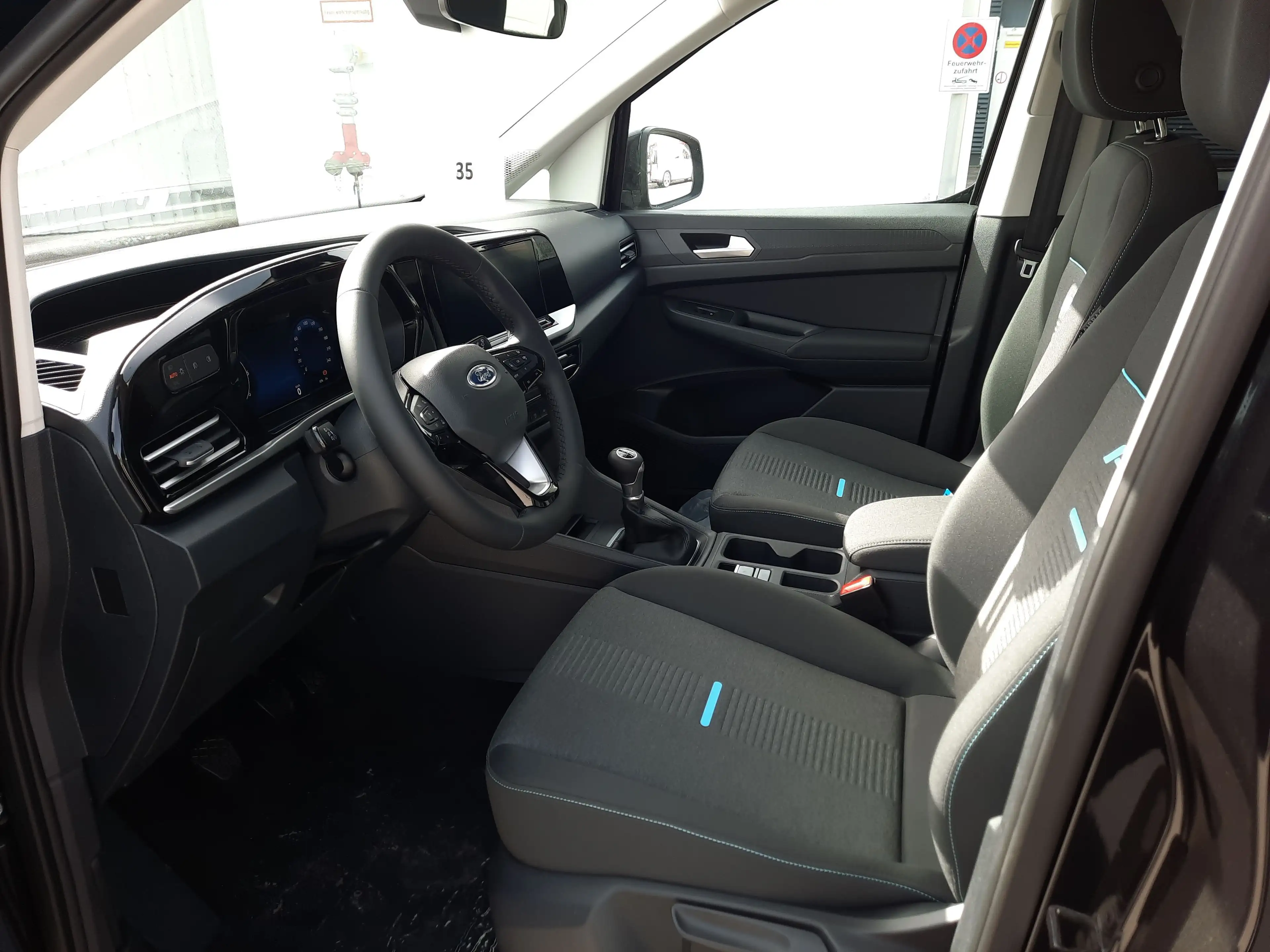 Ford Tourneo Connect 2.0 EcoBlue Active L2 AWD LED — photo 13