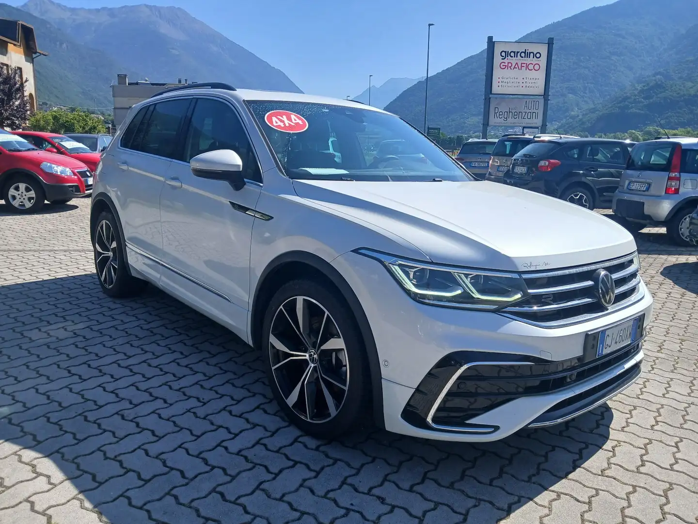 Volkswagen Tiguan Tiguan 2.0 tdi R-Line 4motion 200cv dsg Bianco - 1