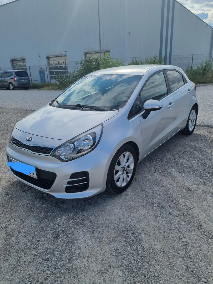 Kia Rio 1,2 MPI Silber - 1
