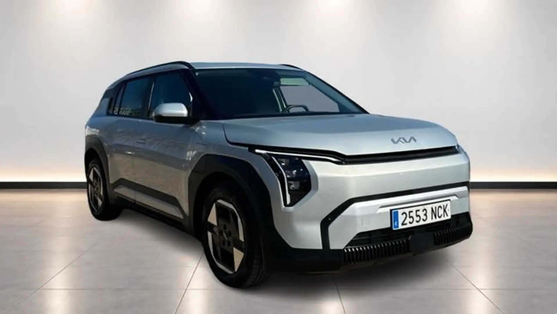 Kia EV3 BEV 81KWH 150KW AIR AUTO 204 5P Plateado - 1