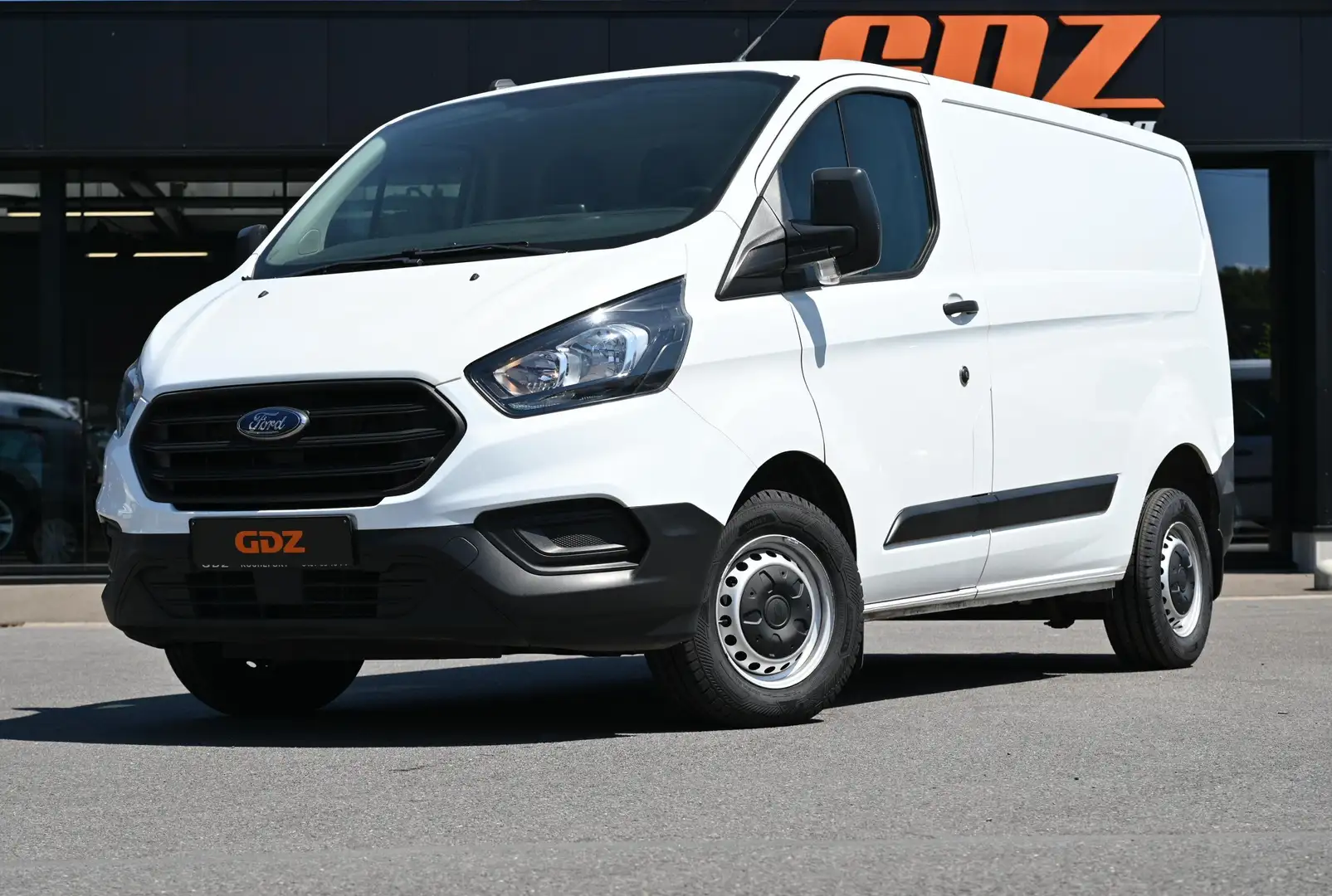 Ford Transit Custom 2.0 TDCi 105 Ch L1H1 Ambiente Blanc - 2