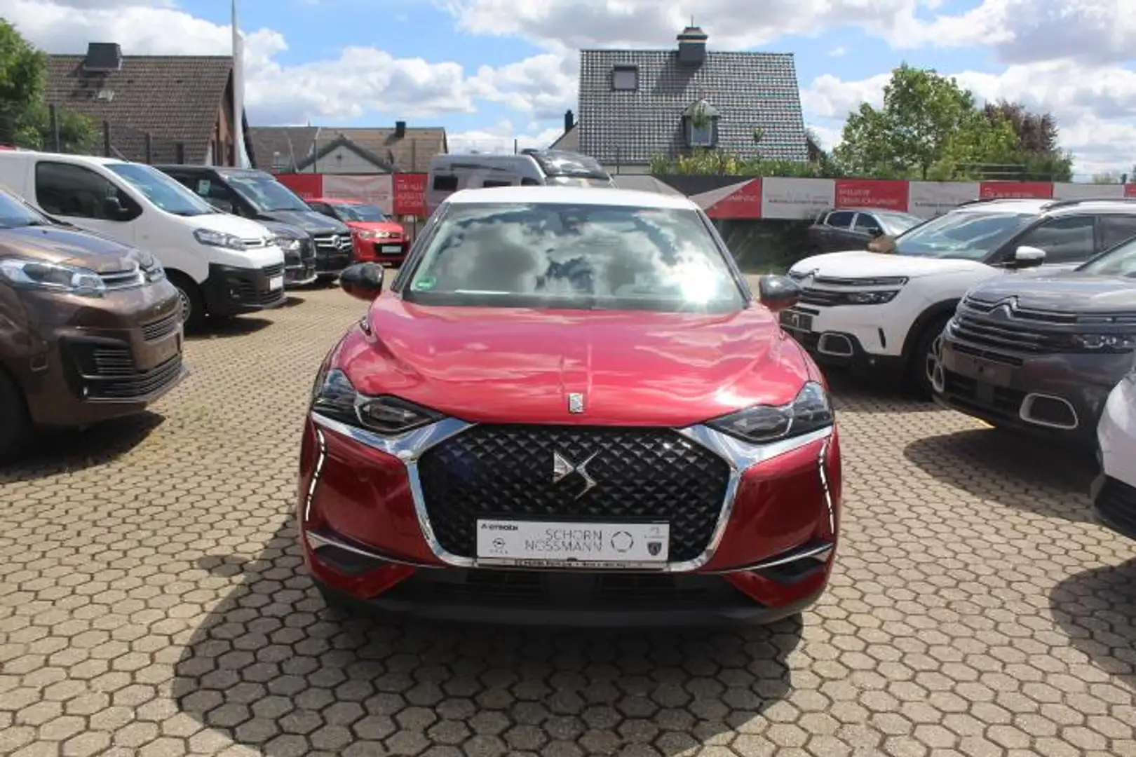 DS Automobiles DS 3 Crossback DS3 CROSSBACK SO CHIC PT 130 AUTOMATIK,LEDERF,NAVI Rot - 2