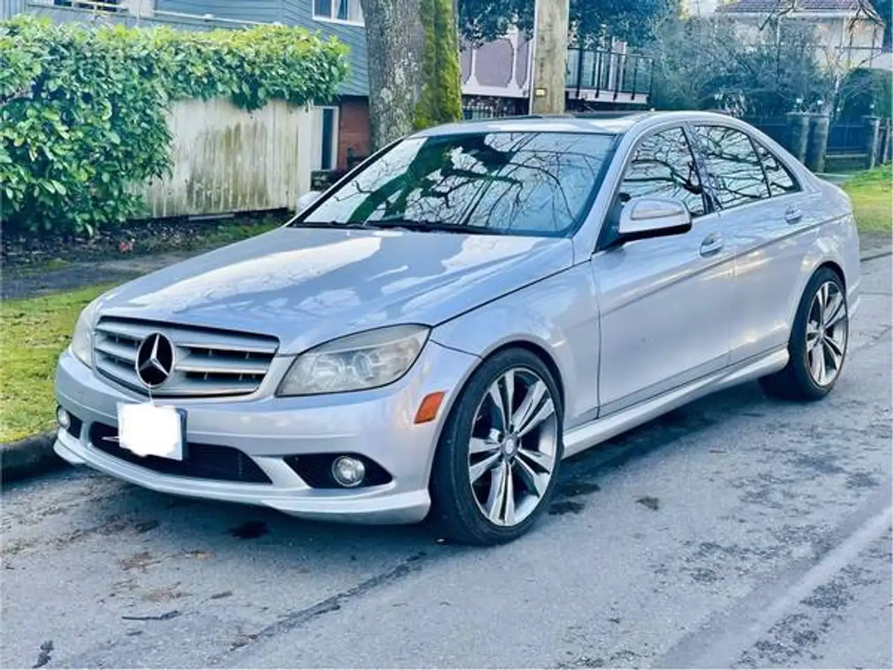 Mercedes-Benz C-Class снимка Mercedes-Benz C-Class
