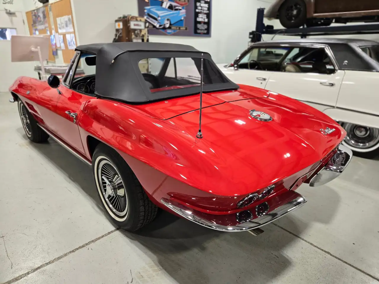 Chevrolet Corvette снимка Chevrolet Corvette