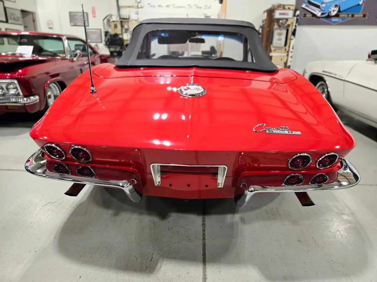 Chevrolet Corvette снимка Chevrolet Corvette