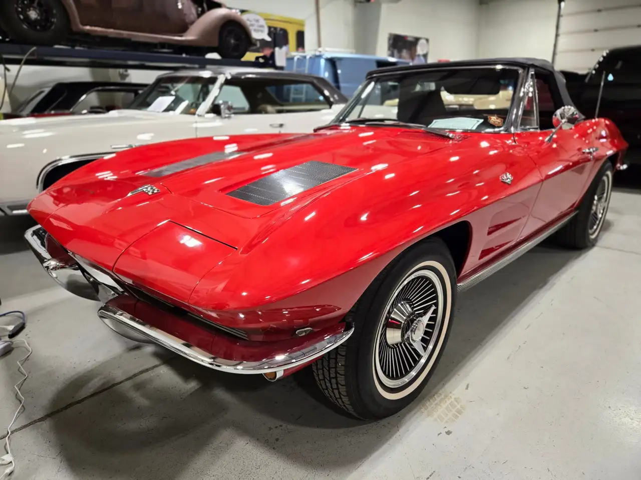 Chevrolet Corvette снимка Chevrolet Corvette