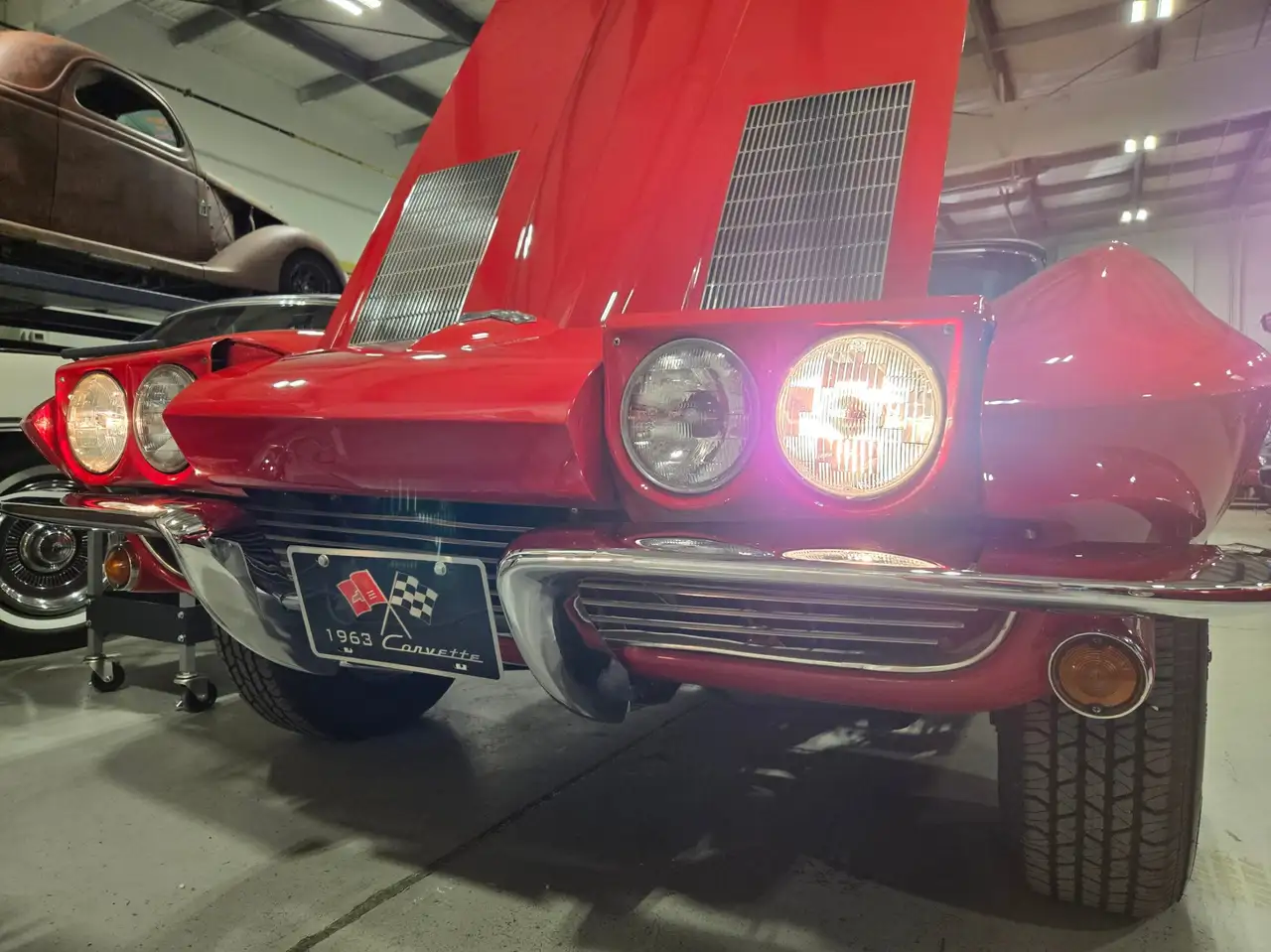 Chevrolet Corvette снимка Chevrolet Corvette