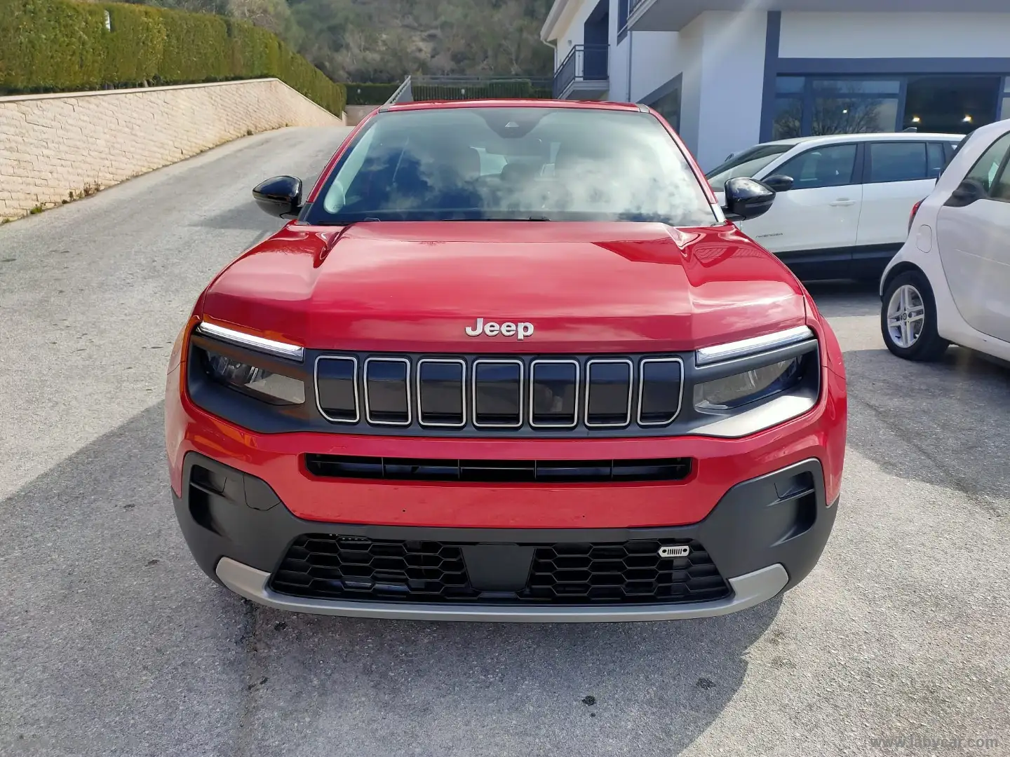 Jeep Avenger 1.2 Turbo Altitude Rouge - 2