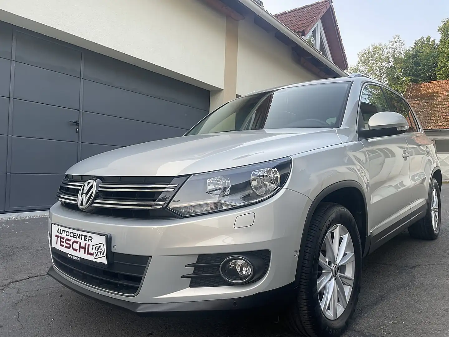 Volkswagen Tiguan 2,0 TDI Sport&Style BMT DPF**80.000KM**1.Besitz** Gris - 1