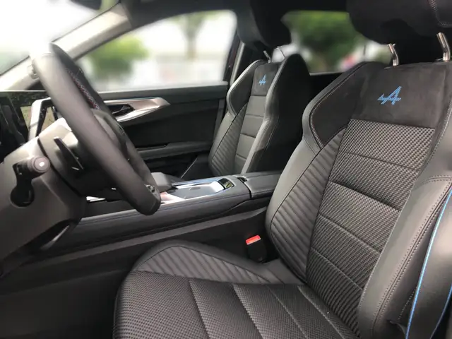 Renault Espace ESPACE Esprit Alpine E-Tech Full Hybrid 200 5-Sitzer Ansicht 9