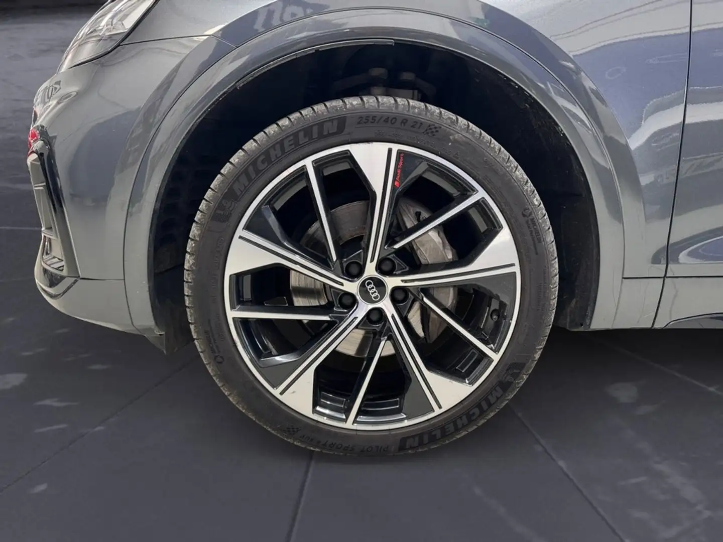 Audi Q5 Black Line 50 TFSI e quattro Gris - 2