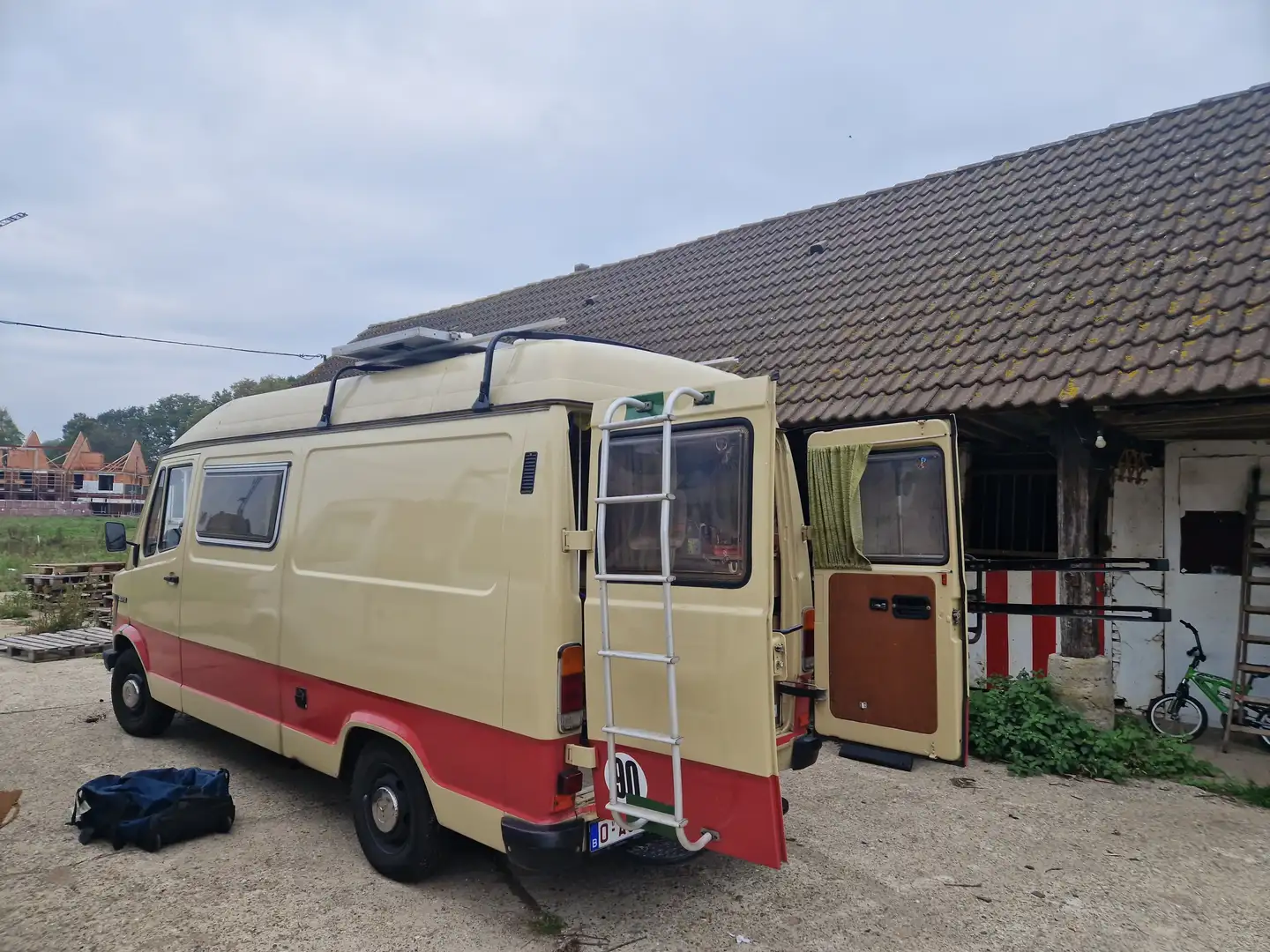 Mercedes-Benz T1 207 D Beżowy - 2