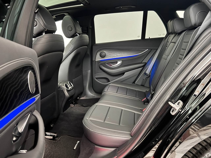 Mercedes-Benz E 400 d 4Matic AMG Sonderausstattung Night-Paket — photo 10