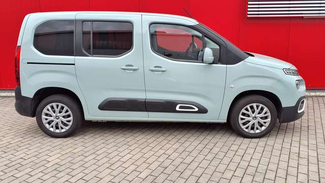 Citroen Berlingo M PureTech 110 FEEL / 7 Sitze / Navi
