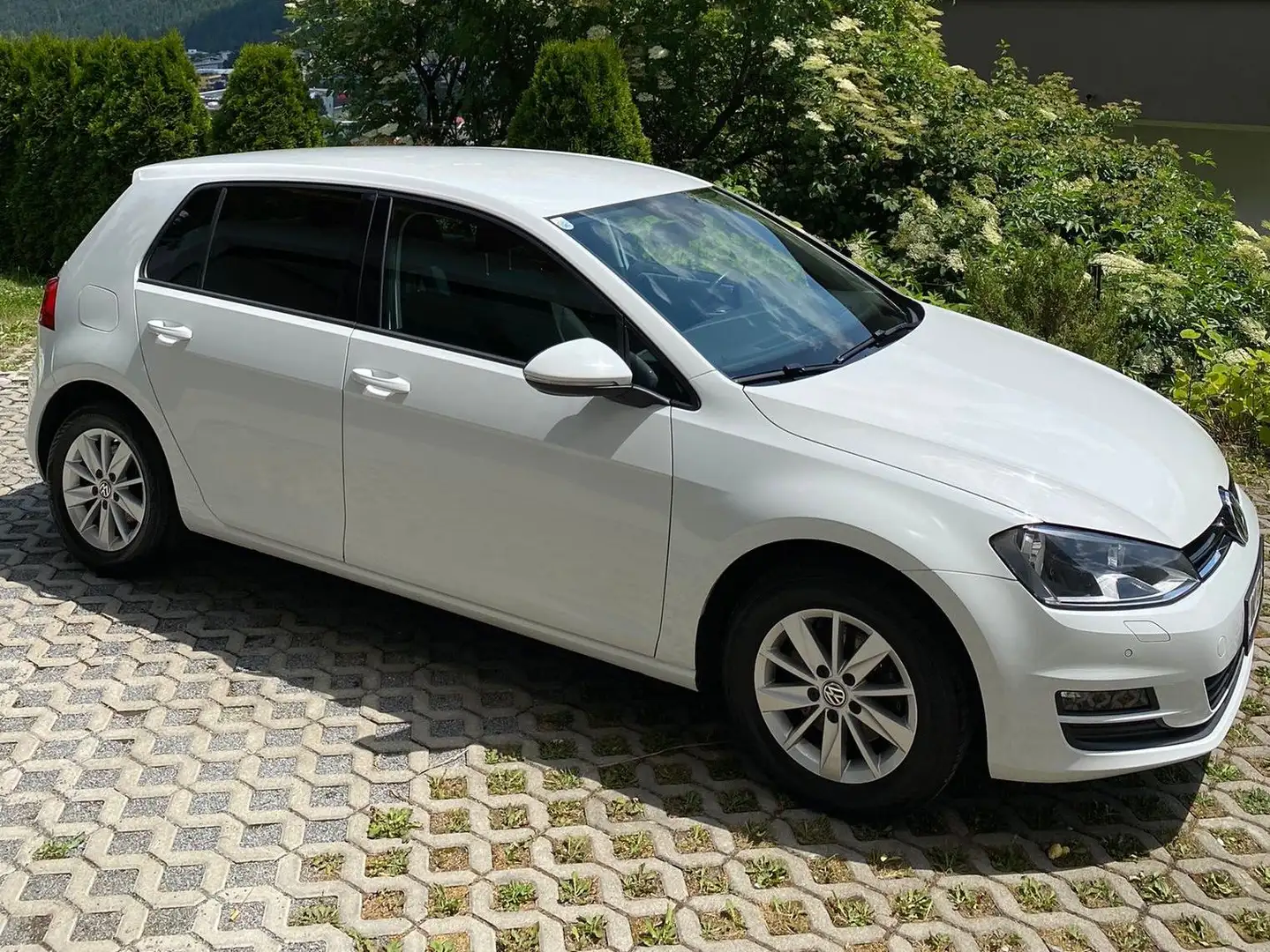 Volkswagen Golf Golf 7 1.2 TSI | 86 PS | Unfallfrei | Nichtraucher Weiß - 1