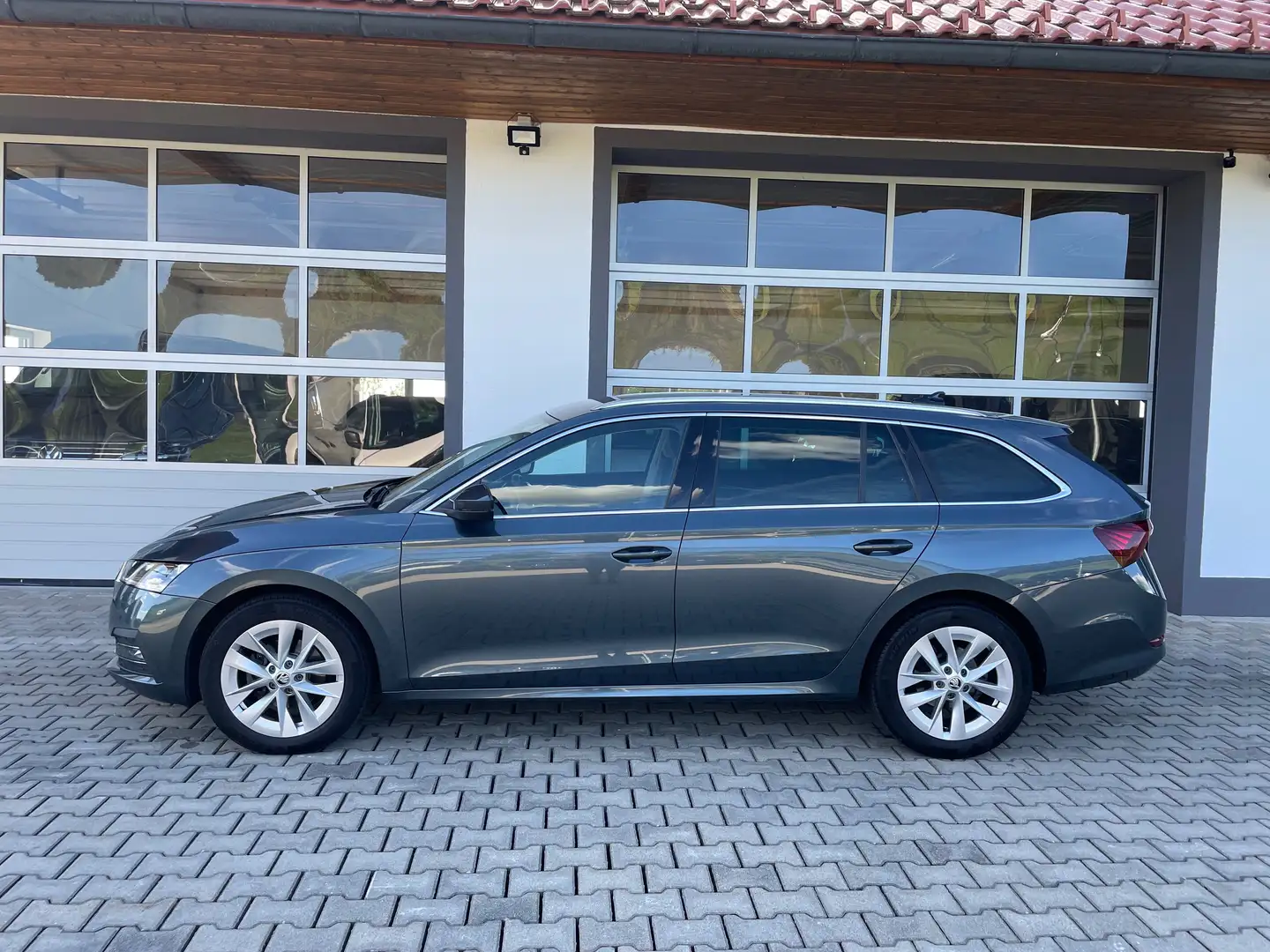 Skoda Octavia Style 2,0 TDI DSG **DIGITAL*APP*PDC*NAVI*ACC** Grau - 2