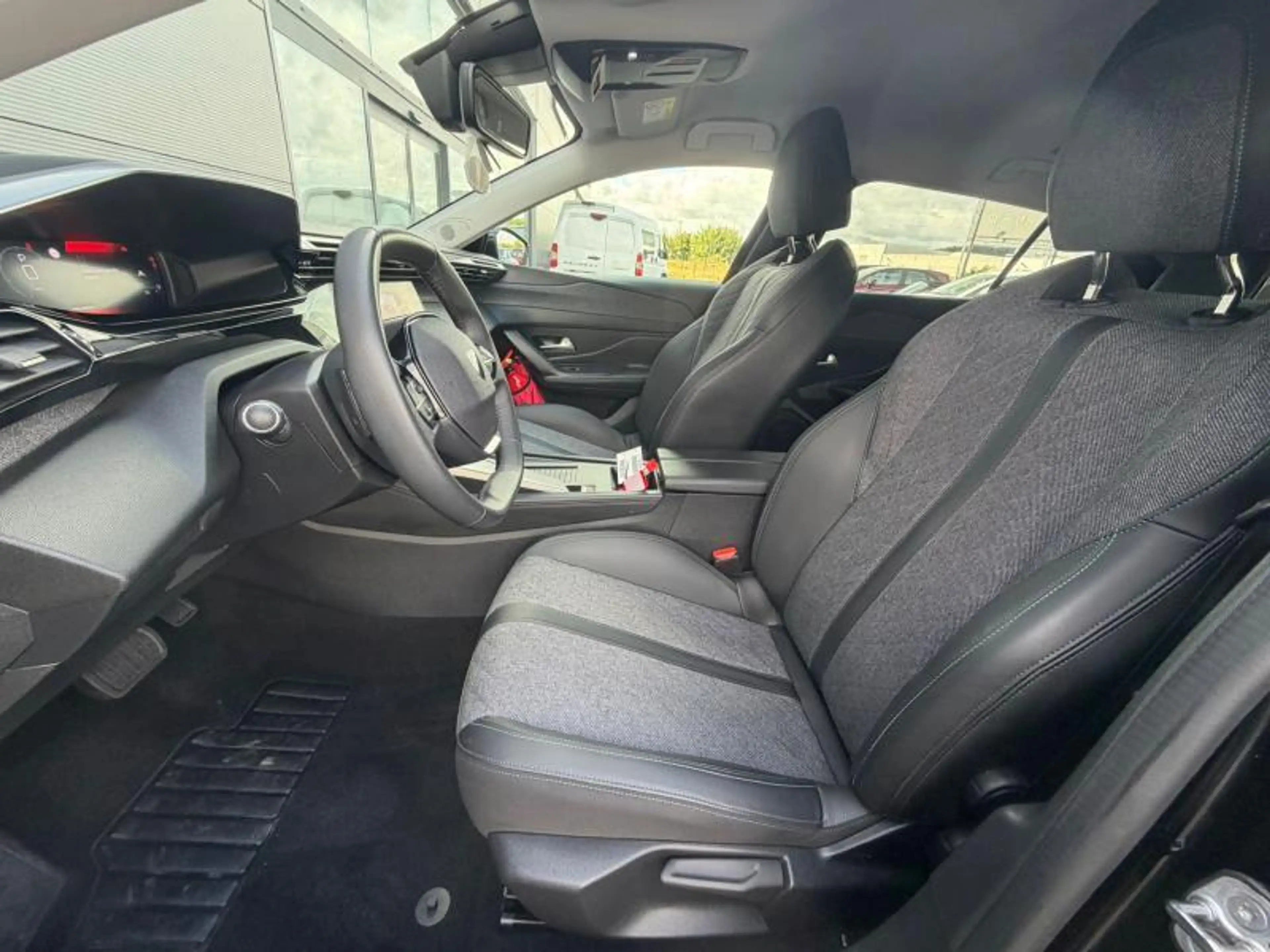 Peugeot 408 Allure — photo 12