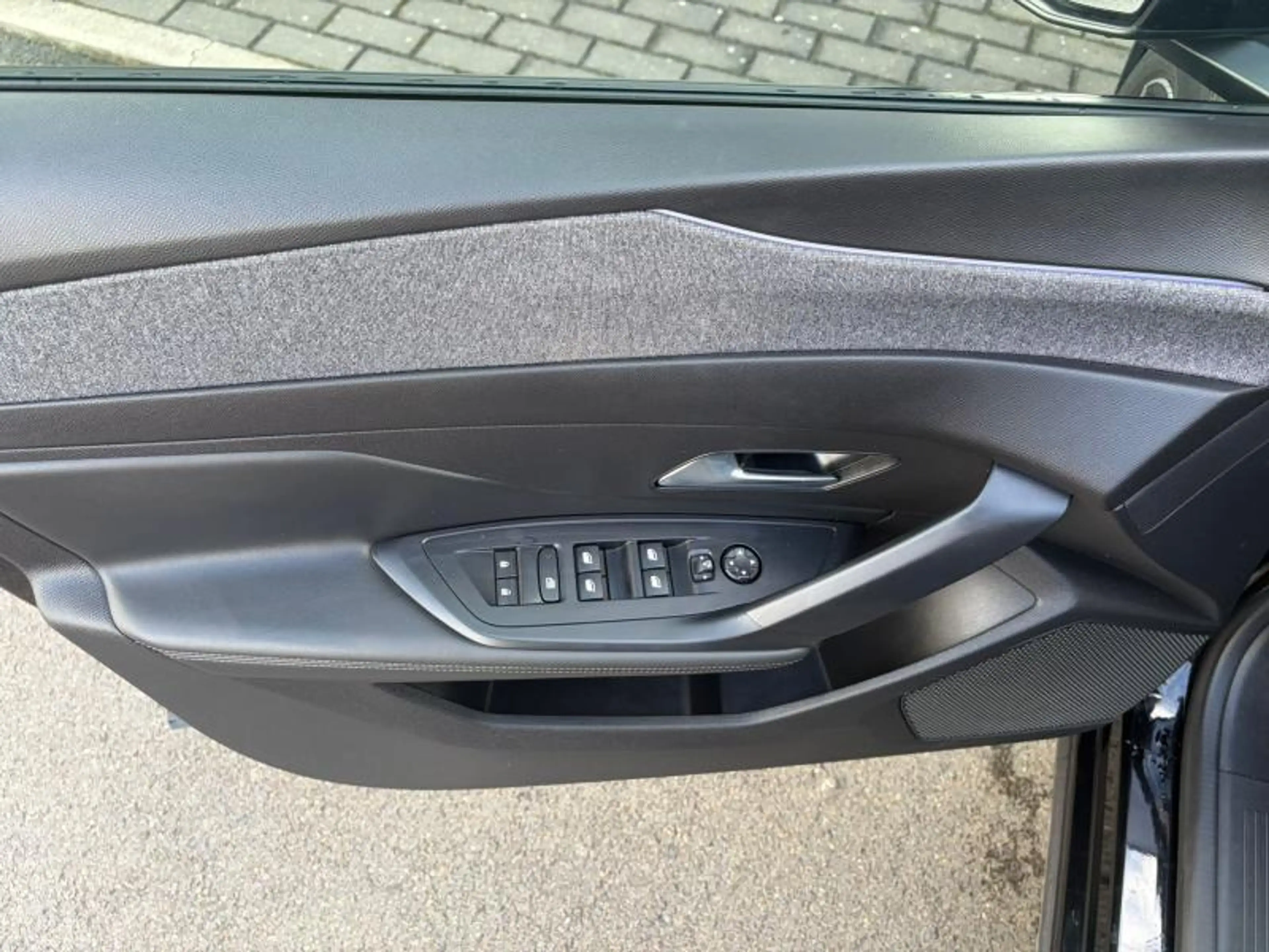 Peugeot 408 Allure — photo 13