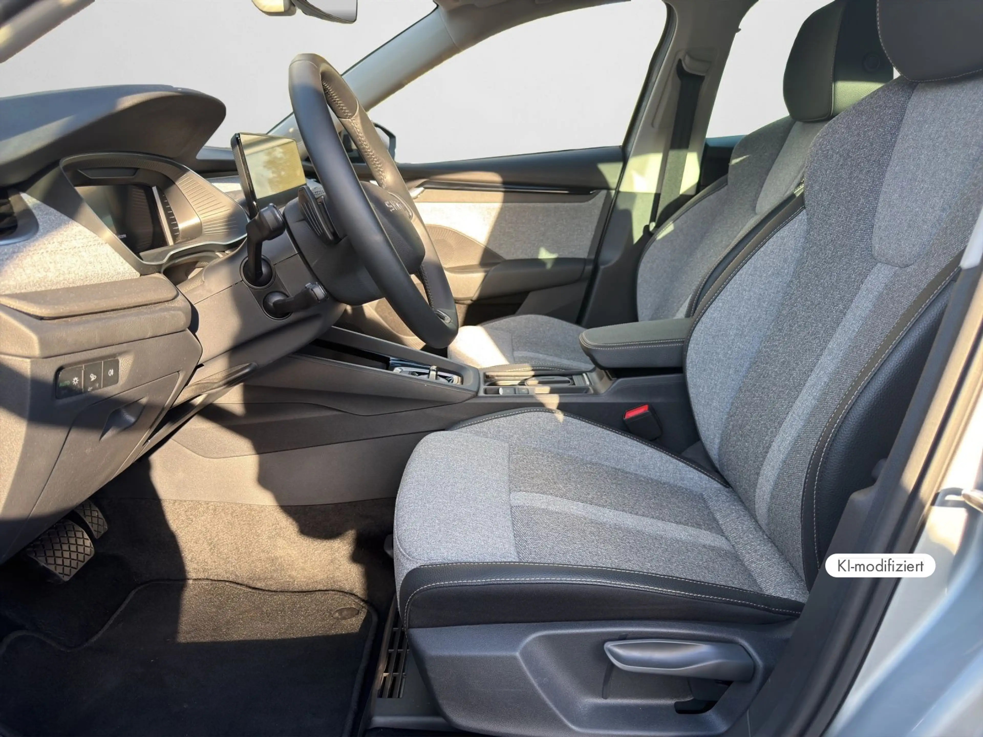 Skoda Octavia IV Combi 1.5 TSI DSG Selection MATRIX KA — photo 12