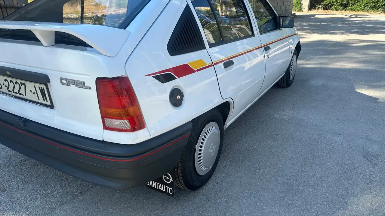 Opel Kadett 1.6S LS, foto 4