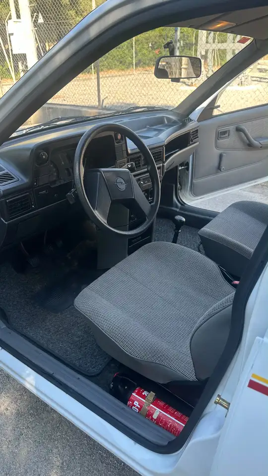 Opel Kadett 1.6S LS, foto 7