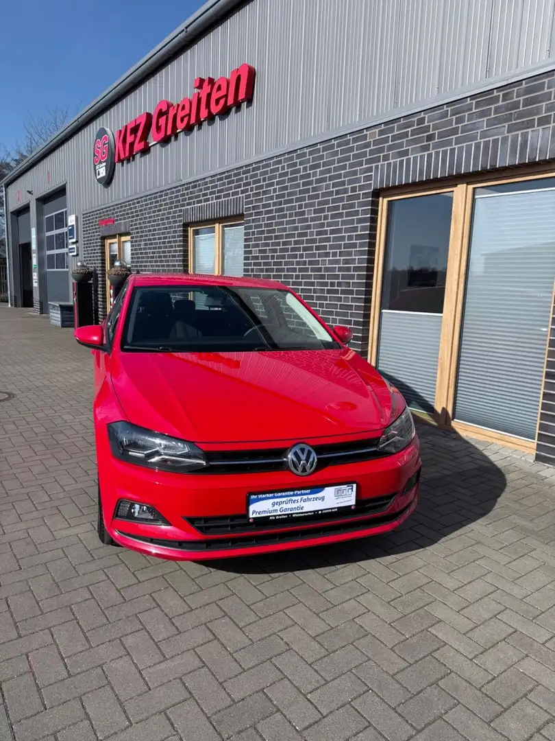 Volkswagen Polo VI Comfortline Rot - 1