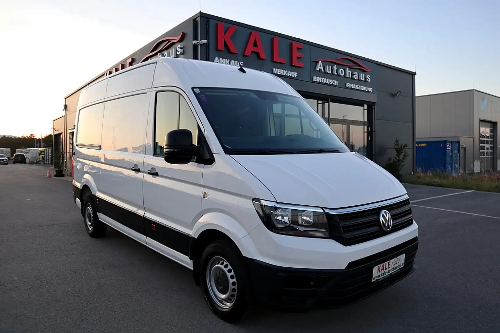 Volkswagen Crafter Crafter 35 Kasten MR L3H3 2,0 TDI BMT Aut. Weiß - 1