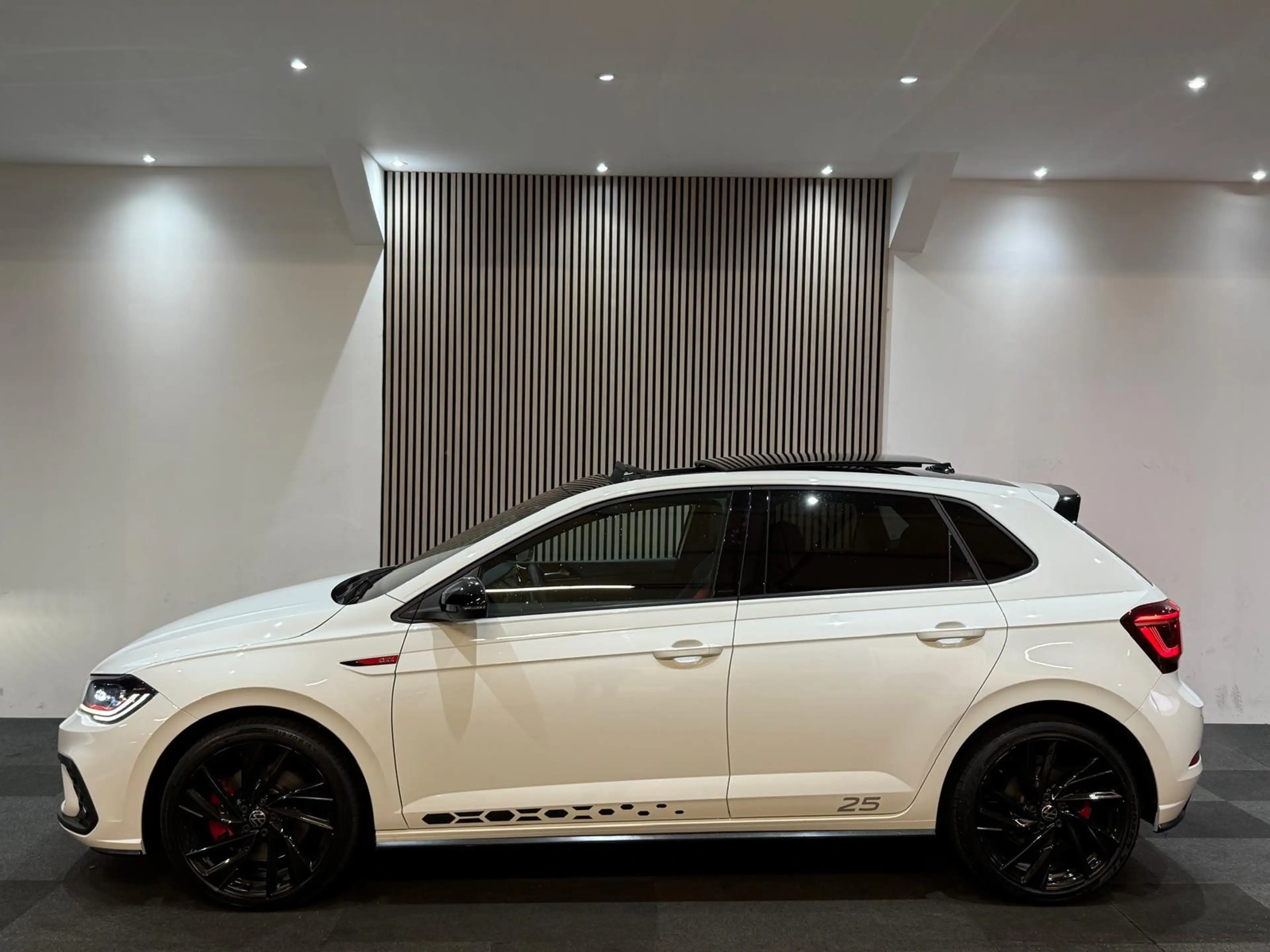 Volkswagen Polo GTI 2.0 TSI 25 Edition Pano l Camera l IQ l Leder l Ke — photo 9