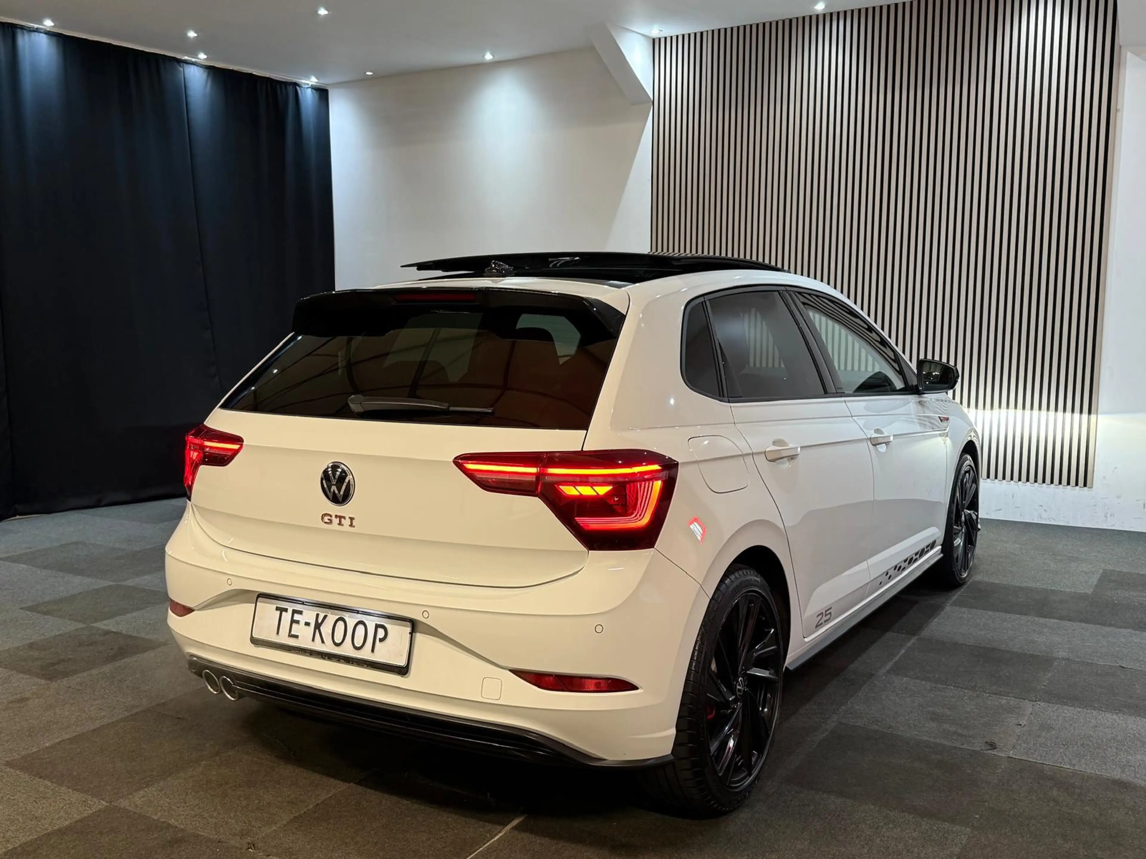 Volkswagen Polo GTI 2.0 TSI 25 Edition Pano l Camera l IQ l Leder l Ke — photo 6