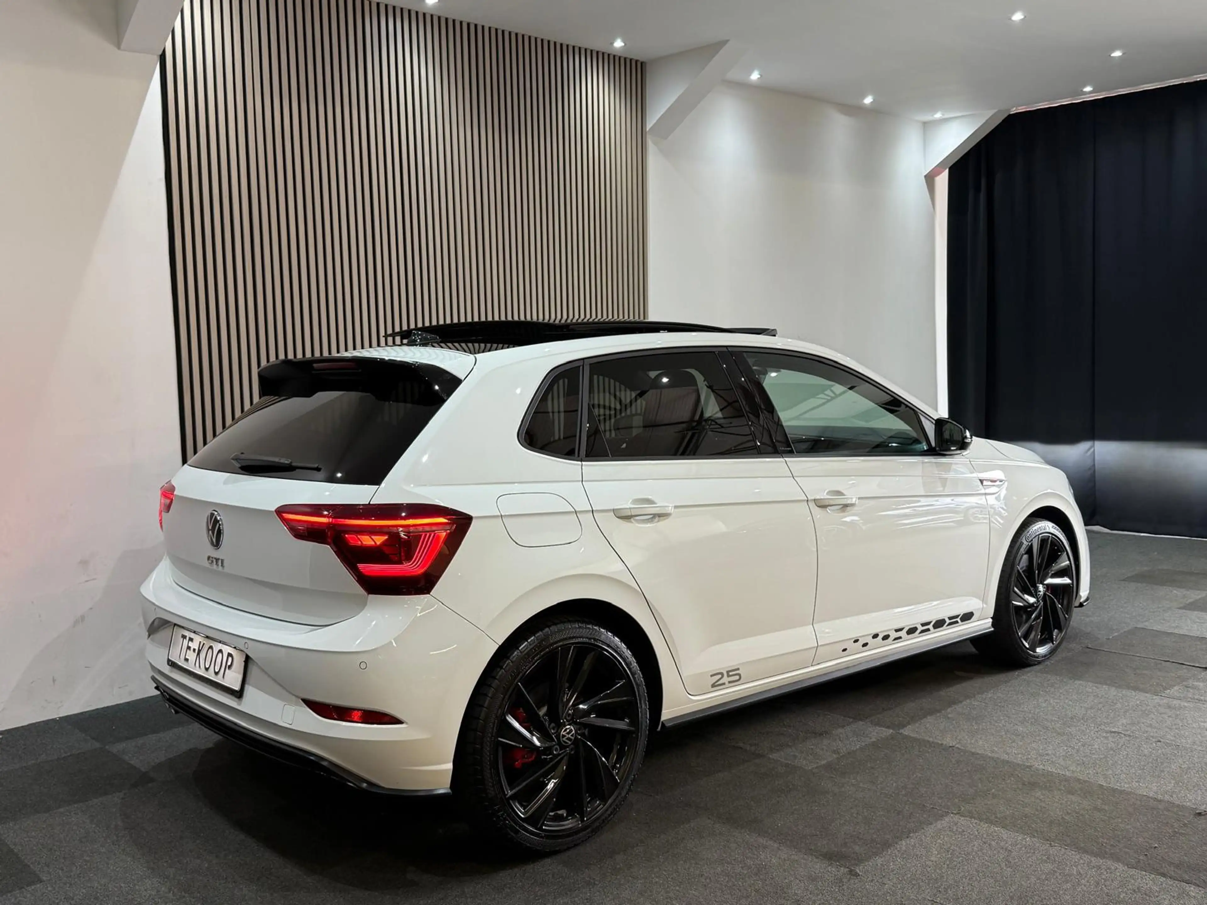 Volkswagen Polo GTI 2.0 TSI 25 Edition Pano l Camera l IQ l Leder l Ke — photo 12