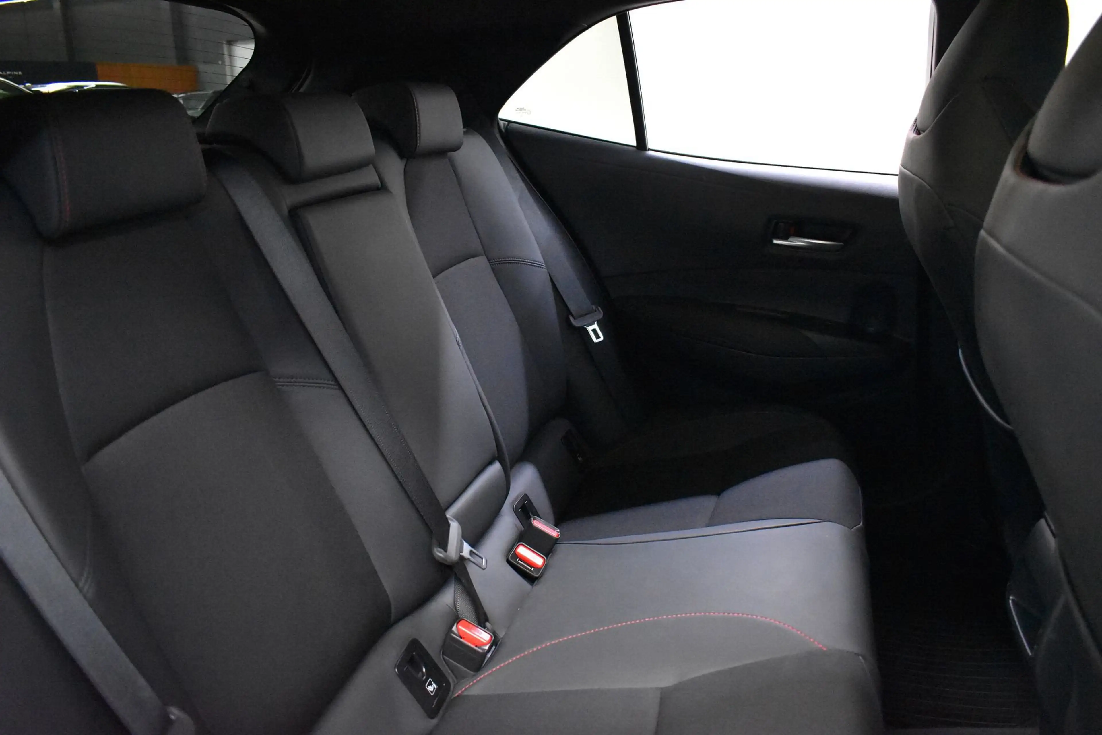 Toyota Corolla GR Sport 1.8 HEV / Valckenier Denderhoutem — photo 9